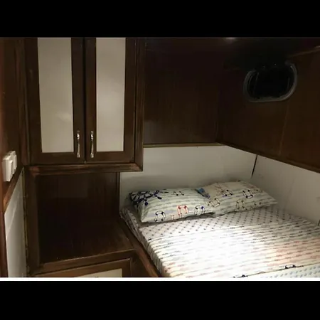 Junior Ogulcan Yachting 船屋 *